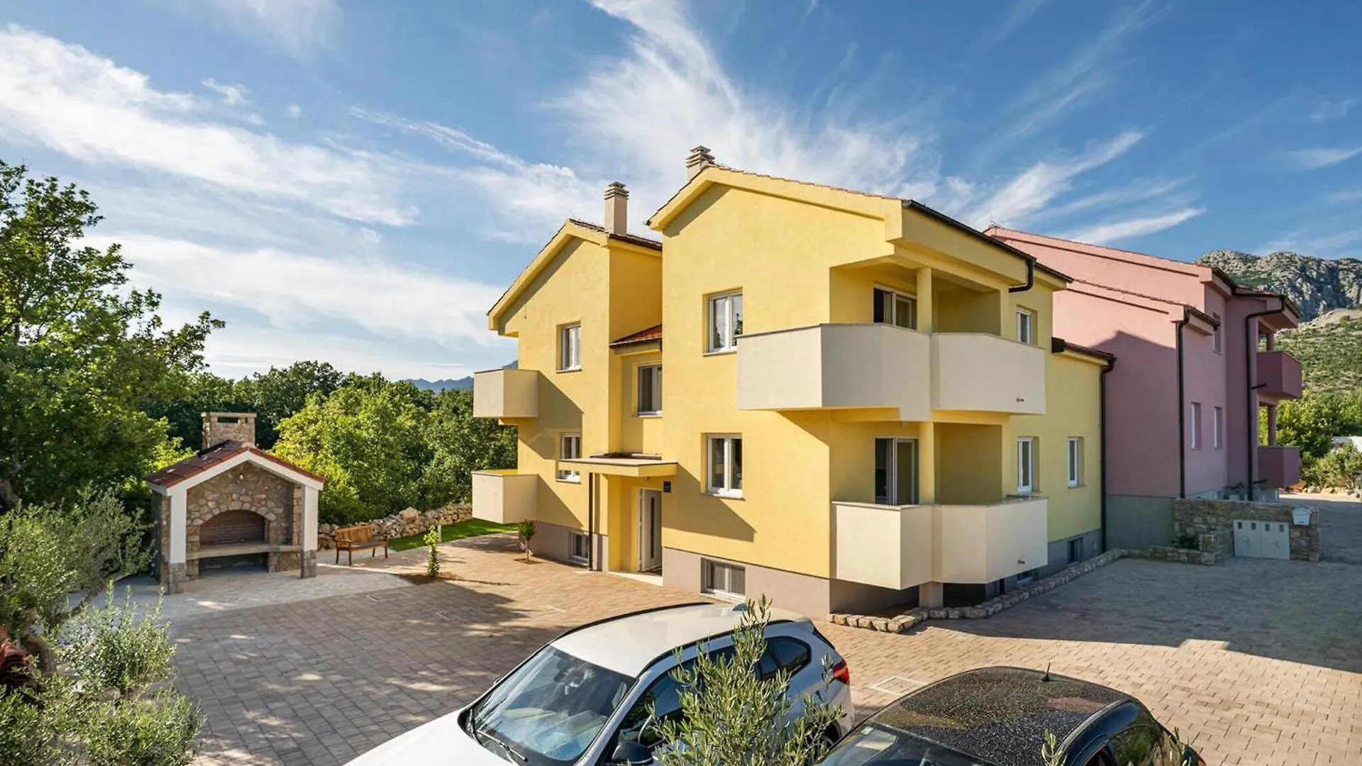 Awesome Apartment In Starigrad With Wifi