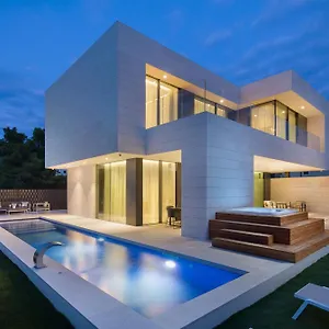  Vila 5-star Calma Ii With Heated Pool & Jacuzzi Oasis